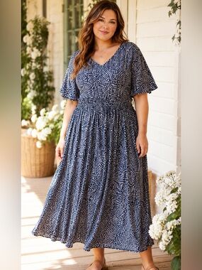 Soft Romantic Navy Prairie Maxi Dress Flutter Sleeve Plus NWT 2X-4X